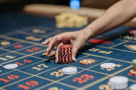 Live baccarat table on CD33 viewed on a smartphone in Bangladesh